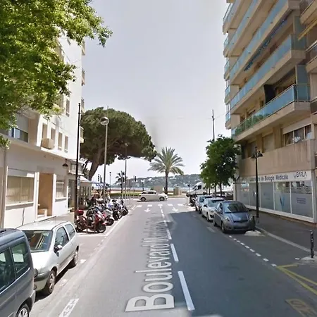 Studio Center - 1er, With Terrace And 50m From The Seaside * Antibes