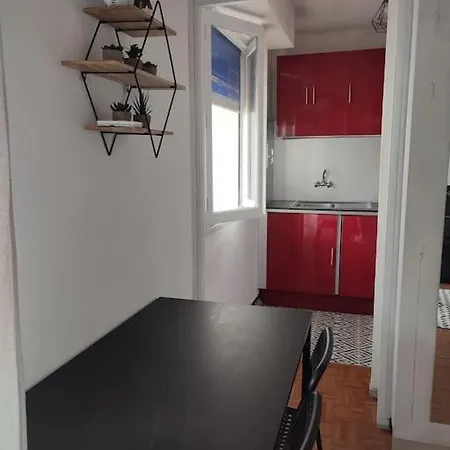 Appartement Studio Center - 1er, With Terrace And 50m From The Seaside